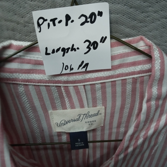 Universal Thread women's long sleeve button front - Picture 7 of 7